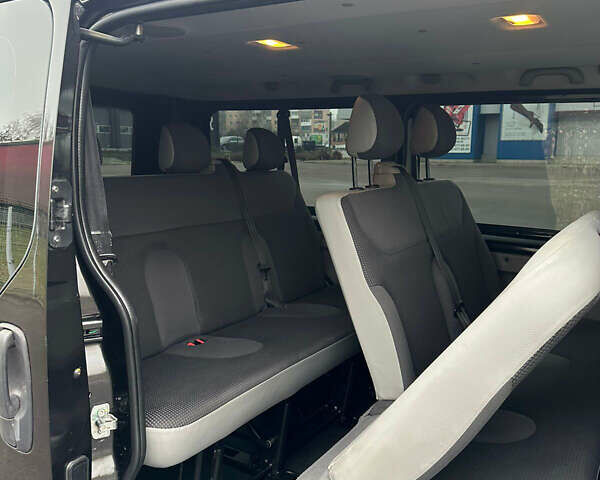 Чорний Опель Віваро, об'ємом двигуна 2 л та пробігом 238 тис. км за 15900 $, фото 15 на Automoto.ua