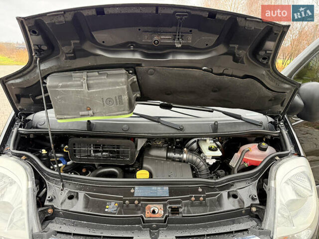 Чорний Опель Віваро, об'ємом двигуна 2 л та пробігом 287 тис. км за 16300 $, фото 34 на Automoto.ua