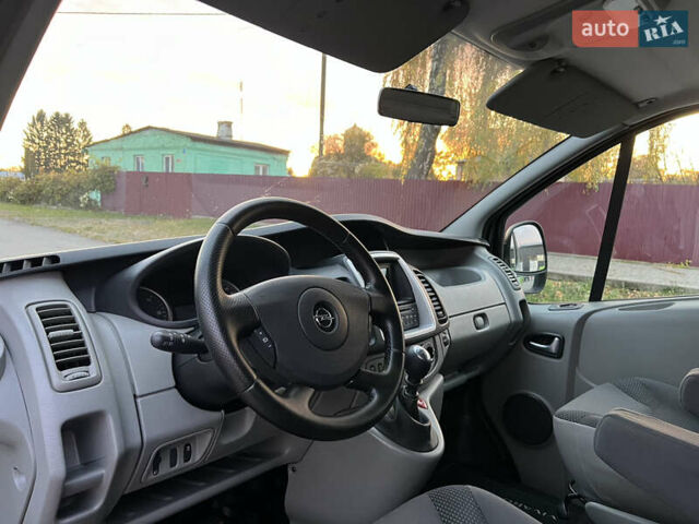 Черный Опель Виваро, объемом двигателя 2 л и пробегом 203 тыс. км за 15950 $, фото 27 на Automoto.ua