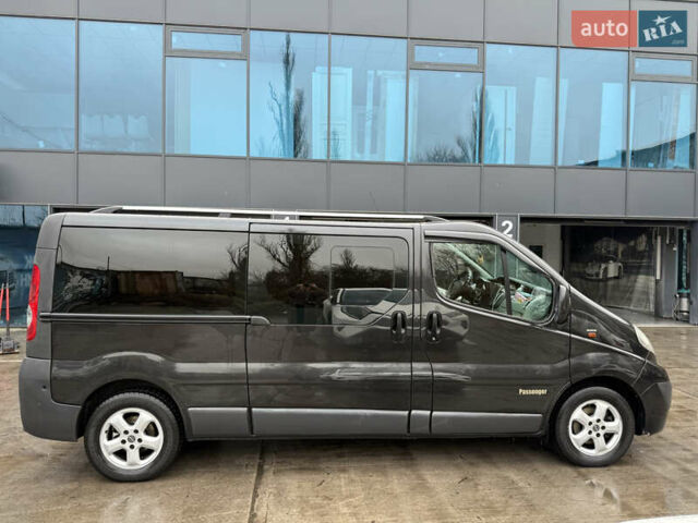 Черный Опель Виваро, объемом двигателя 2 л и пробегом 340 тыс. км за 15500 $, фото 2 на Automoto.ua