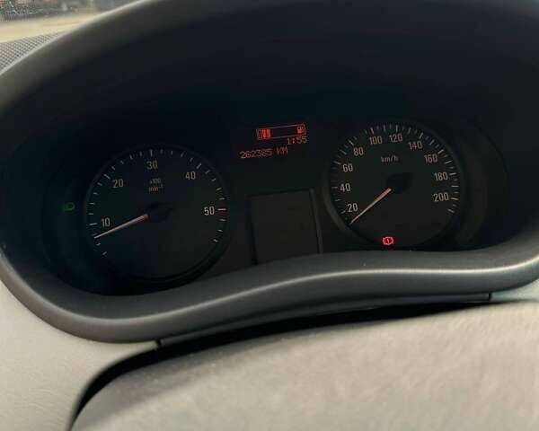 Опель Віваро 2014 у Измаиле на Automoto.ua Чорний Опель Віваро, об'ємом двигуна 2 л та пробігом 262 тис. км за 16500 $, фото 16 на Automoto.ua