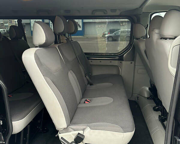 Чорний Опель Віваро, об'ємом двигуна 2 л та пробігом 238 тис. км за 15900 $, фото 13 на Automoto.ua