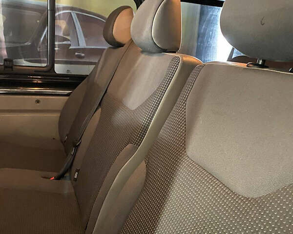 Черный Опель Виваро, объемом двигателя 2 л и пробегом 340 тыс. км за 15500 $, фото 7 на Automoto.ua