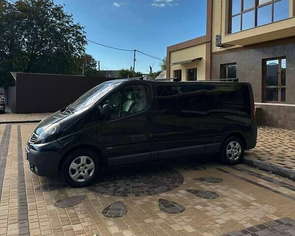 Опель Віваро 2014 у Измаиле на Automoto.ua Чорний Опель Віваро, об'ємом двигуна 2 л та пробігом 262 тис. км за 16500 $, фото 4 на Automoto.ua