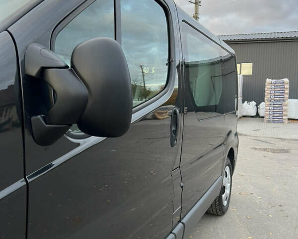 Черный Опель Виваро, объемом двигателя 2 л и пробегом 203 тыс. км за 15950 $, фото 11 на Automoto.ua