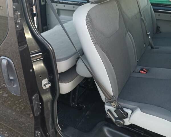 Опель Виваро 2014 в Дубно на Automoto.ua Черный Опель Виваро, объемом двигателя 2 л и пробегом 259 тыс. км за 16350 $, фото 37 на Automoto.ua