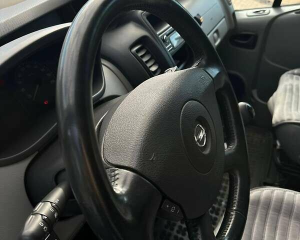 Опель Віваро 2014 у Измаиле на Automoto.ua Чорний Опель Віваро, об'ємом двигуна 2 л та пробігом 262 тис. км за 16500 $, фото 18 на Automoto.ua