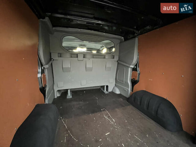 Черный Опель Виваро, объемом двигателя 2 л и пробегом 203 тыс. км за 15950 $, фото 28 на Automoto.ua
