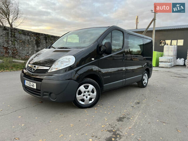 Черный Опель Виваро, объемом двигателя 2 л и пробегом 203 тыс. км за 15950 $, фото 1 на Automoto.ua
