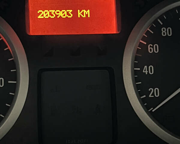 Черный Опель Виваро, объемом двигателя 2 л и пробегом 203 тыс. км за 15950 $, фото 13 на Automoto.ua