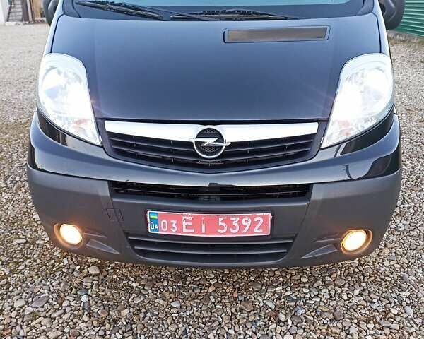 Опель Виваро 2014 в Дубно на Automoto.ua Черный Опель Виваро, объемом двигателя 2 л и пробегом 259 тыс. км за 16350 $, фото 2 на Automoto.ua