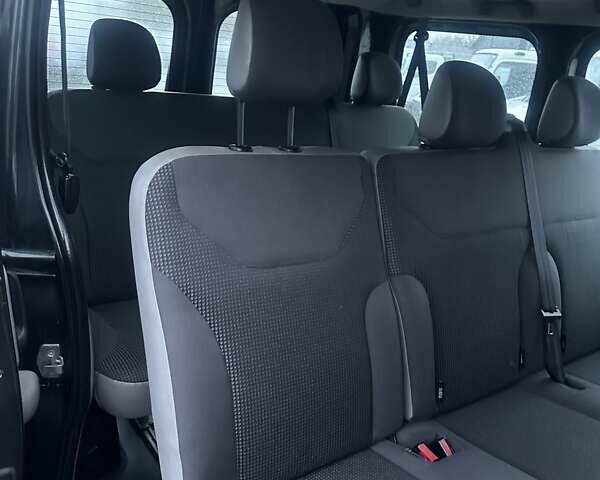 Черный Опель Виваро, объемом двигателя 2 л и пробегом 201 тыс. км за 14700 $, фото 6 на Automoto.ua