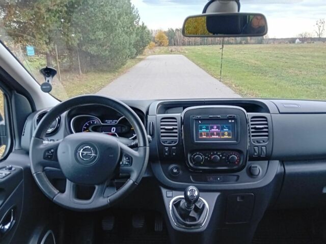 Черный Опель Виваро, объемом двигателя 1.6 л и пробегом 117 тыс. км за 10500 $, фото 20 на Automoto.ua