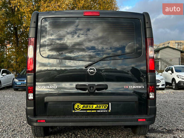Черный Опель Виваро, объемом двигателя 1.6 л и пробегом 270 тыс. км за 17300 $, фото 4 на Automoto.ua