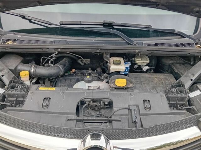 Черный Опель Виваро, объемом двигателя 1.6 л и пробегом 117 тыс. км за 10500 $, фото 6 на Automoto.ua