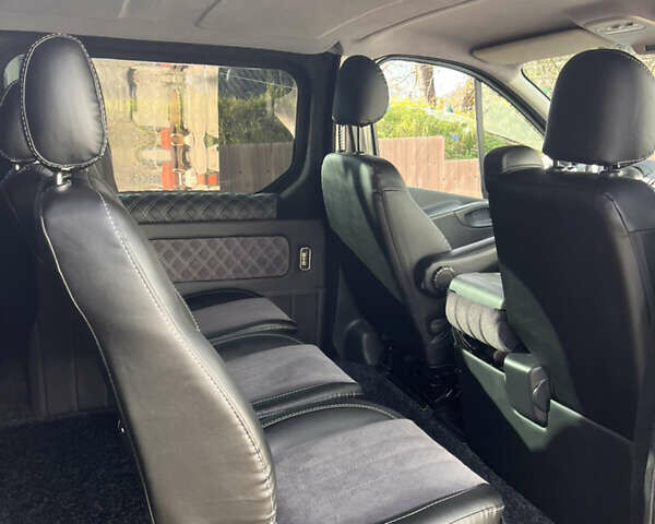 Черный Опель Виваро, объемом двигателя 1.6 л и пробегом 258 тыс. км за 16800 $, фото 7 на Automoto.ua