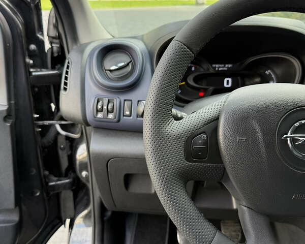 Чорний Опель Віваро, об'ємом двигуна 1.6 л та пробігом 268 тис. км за 14300 $, фото 35 на Automoto.ua