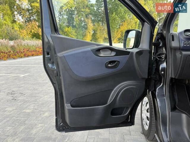 Чорний Опель Віваро, об'ємом двигуна 1.6 л та пробігом 268 тис. км за 14300 $, фото 31 на Automoto.ua