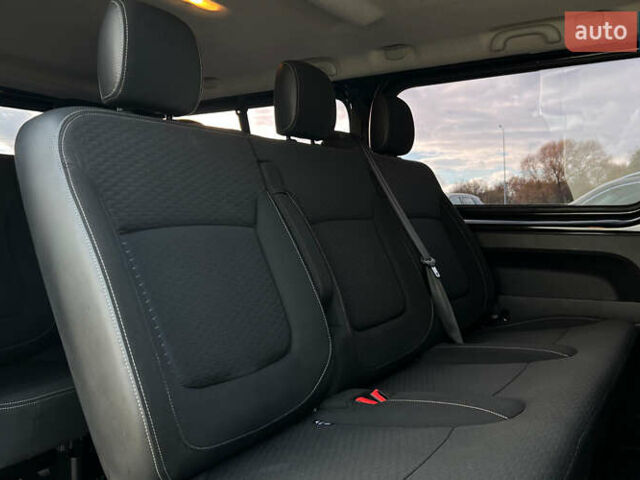 Черный Опель Виваро, объемом двигателя 1.6 л и пробегом 270 тыс. км за 17300 $, фото 16 на Automoto.ua