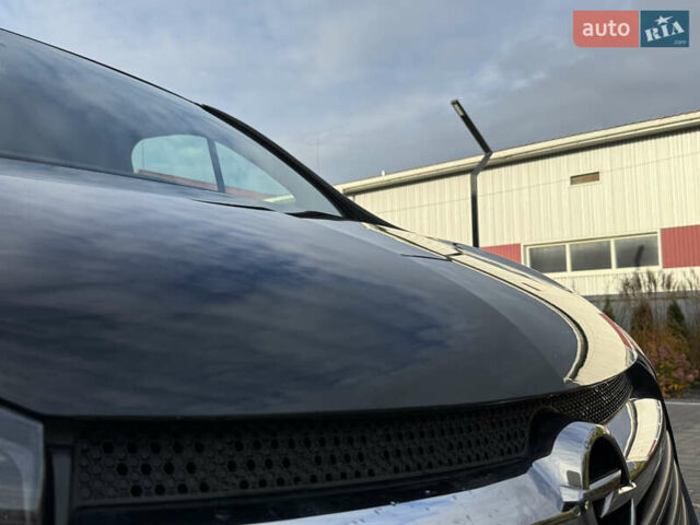 Чорний Опель Віваро, об'ємом двигуна 1.6 л та пробігом 268 тис. км за 14300 $, фото 4 на Automoto.ua