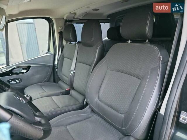 Черный Опель Виваро, объемом двигателя 1.6 л и пробегом 206 тыс. км за 14200 $, фото 22 на Automoto.ua