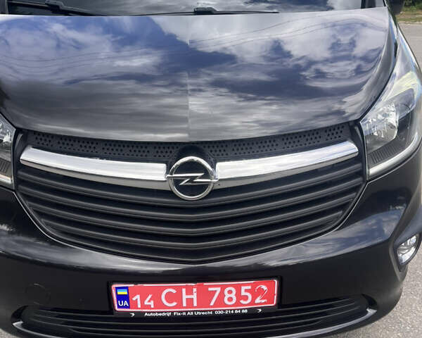 Чорний Опель Віваро, об'ємом двигуна 1.6 л та пробігом 313 тис. км за 12150 $, фото 2 на Automoto.ua