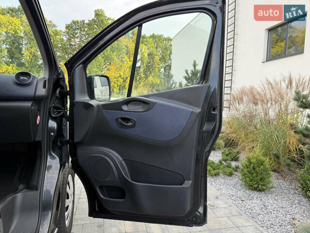 Чорний Опель Віваро, об'ємом двигуна 1.6 л та пробігом 268 тис. км за 14300 $, фото 27 на Automoto.ua