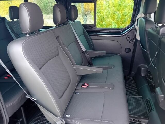 Черный Опель Виваро, объемом двигателя 1.6 л и пробегом 117 тыс. км за 10500 $, фото 22 на Automoto.ua