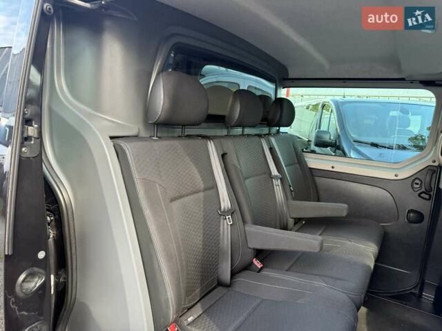 Черный Опель Виваро, объемом двигателя 1.6 л и пробегом 244 тыс. км за 19500 $, фото 38 на Automoto.ua