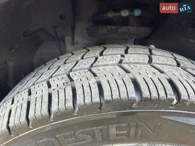 Черный Опель Виваро, объемом двигателя 1.6 л и пробегом 244 тыс. км за 19500 $, фото 28 на Automoto.ua