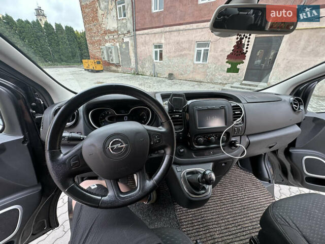 Чорний Опель Віваро, об'ємом двигуна 1.6 л та пробігом 245 тис. км за 15850 $, фото 16 на Automoto.ua