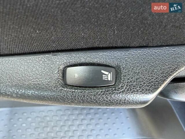 Черный Опель Виваро, объемом двигателя 1.6 л и пробегом 244 тыс. км за 19500 $, фото 20 на Automoto.ua