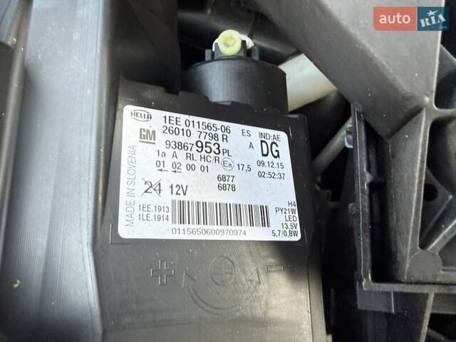 Черный Опель Виваро, объемом двигателя 1.6 л и пробегом 244 тыс. км за 19500 $, фото 57 на Automoto.ua