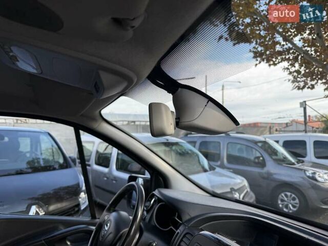 Черный Опель Виваро, объемом двигателя 1.6 л и пробегом 244 тыс. км за 19500 $, фото 34 на Automoto.ua