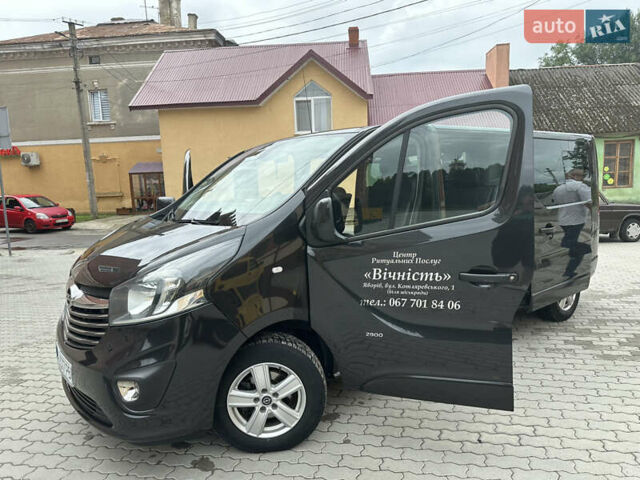 Чорний Опель Віваро, об'ємом двигуна 1.6 л та пробігом 245 тис. км за 15850 $, фото 10 на Automoto.ua