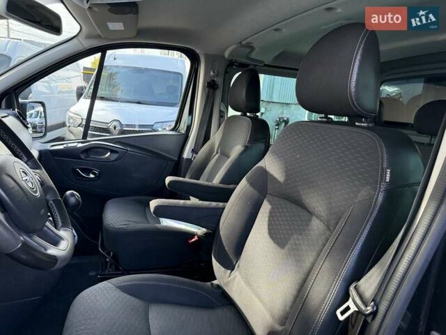 Черный Опель Виваро, объемом двигателя 1.6 л и пробегом 244 тыс. км за 19500 $, фото 19 на Automoto.ua