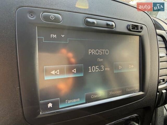 Черный Опель Виваро, объемом двигателя 1.6 л и пробегом 244 тыс. км за 19500 $, фото 23 на Automoto.ua