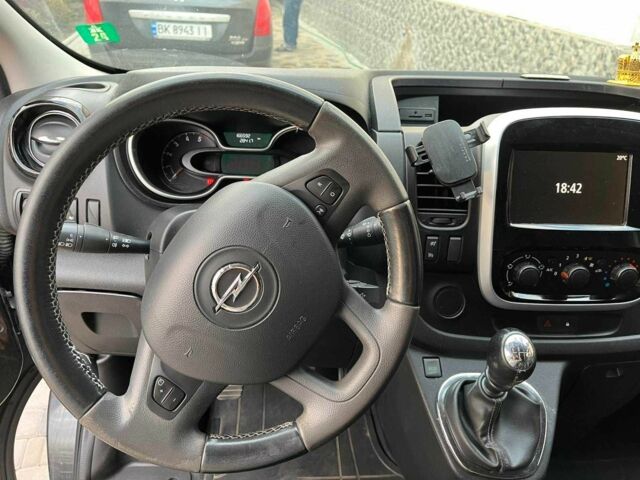 Чорний Опель Віваро, об'ємом двигуна 1.6 л та пробігом 166 тис. км за 16500 $, фото 16 на Automoto.ua