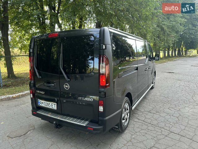 Черный Опель Виваро, объемом двигателя 1.6 л и пробегом 255 тыс. км за 16999 $, фото 11 на Automoto.ua