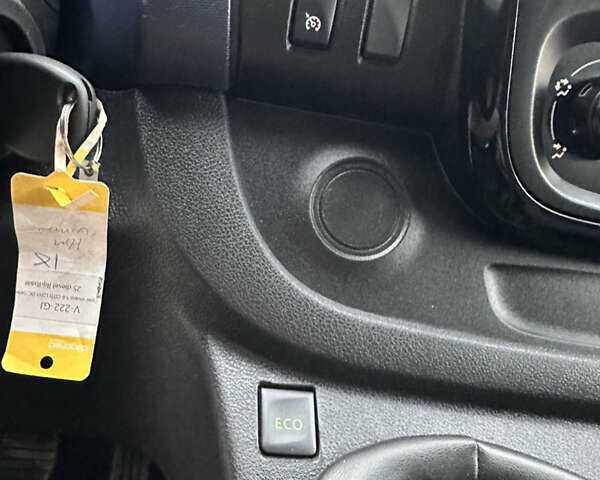 Чорний Опель Віваро, об'ємом двигуна 1.6 л та пробігом 213 тис. км за 16500 $, фото 20 на Automoto.ua