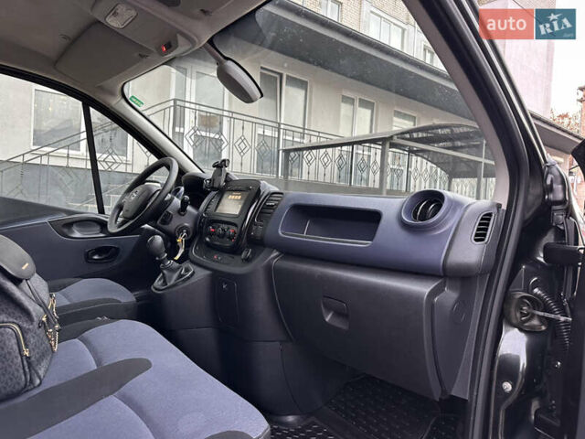 Чорний Опель Віваро, об'ємом двигуна 1.6 л та пробігом 213 тис. км за 16500 $, фото 24 на Automoto.ua