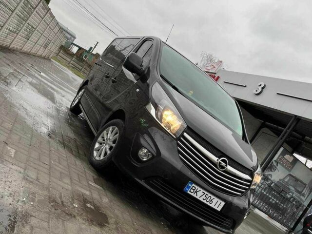 Чорний Опель Віваро, об'ємом двигуна 1.6 л та пробігом 166 тис. км за 16500 $, фото 6 на Automoto.ua