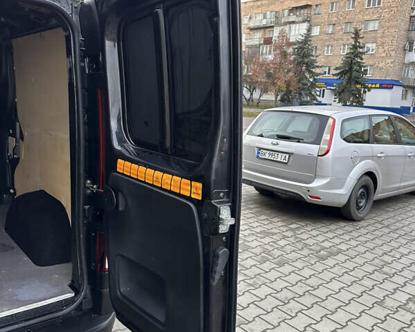 Чорний Опель Віваро, об'ємом двигуна 1.6 л та пробігом 213 тис. км за 16500 $, фото 30 на Automoto.ua