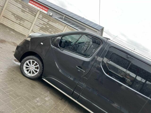 Чорний Опель Віваро, об'ємом двигуна 1.6 л та пробігом 166 тис. км за 16500 $, фото 4 на Automoto.ua