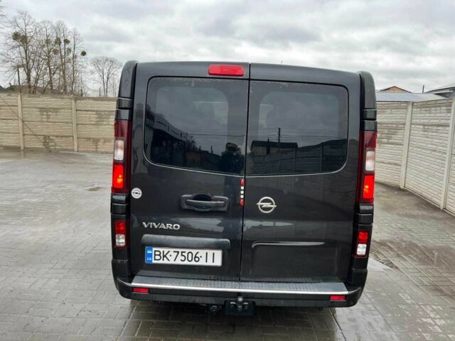 Чорний Опель Віваро, об'ємом двигуна 1.6 л та пробігом 166 тис. км за 16500 $, фото 7 на Automoto.ua