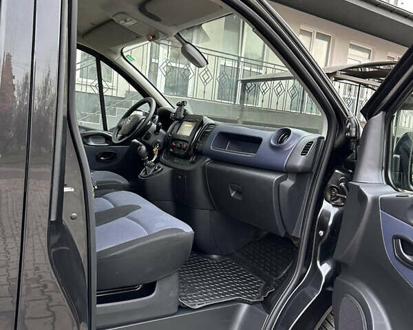 Чорний Опель Віваро, об'ємом двигуна 1.6 л та пробігом 213 тис. км за 16500 $, фото 23 на Automoto.ua