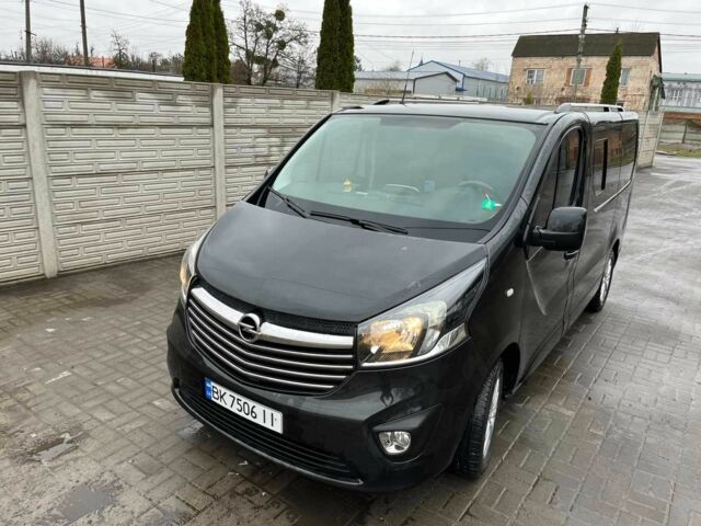 Чорний Опель Віваро, об'ємом двигуна 1.6 л та пробігом 166 тис. км за 16500 $, фото 1 на Automoto.ua