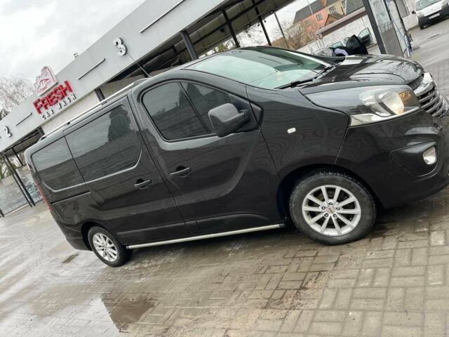 Чорний Опель Віваро, об'ємом двигуна 1.6 л та пробігом 166 тис. км за 16500 $, фото 8 на Automoto.ua