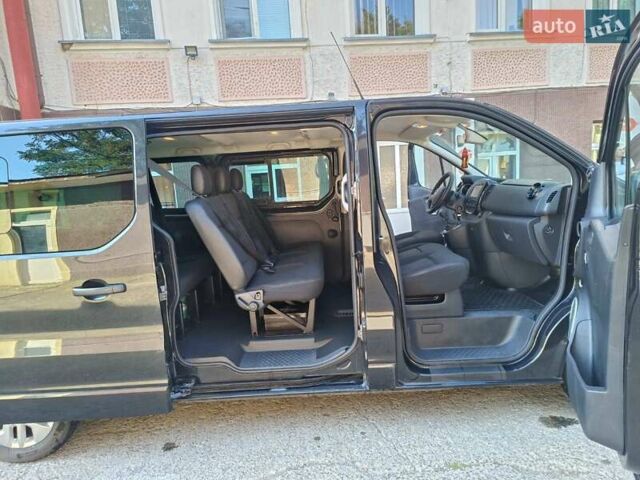 Черный Опель Виваро, объемом двигателя 1.6 л и пробегом 22 тыс. км за 19880 $, фото 4 на Automoto.ua