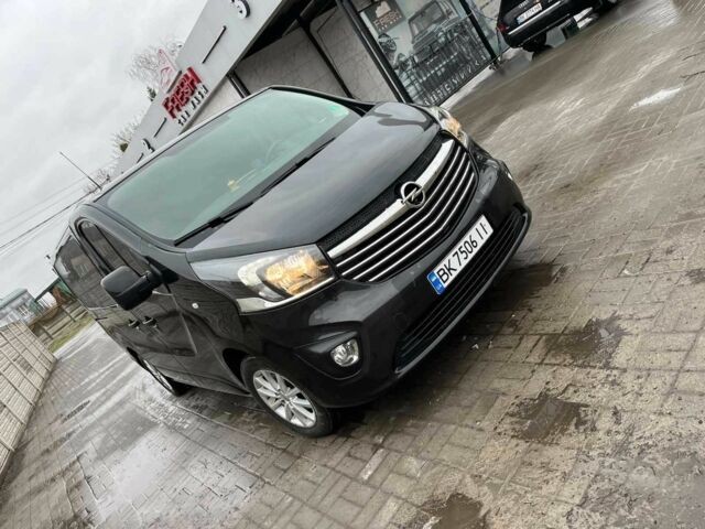 Чорний Опель Віваро, об'ємом двигуна 1.6 л та пробігом 166 тис. км за 16500 $, фото 10 на Automoto.ua